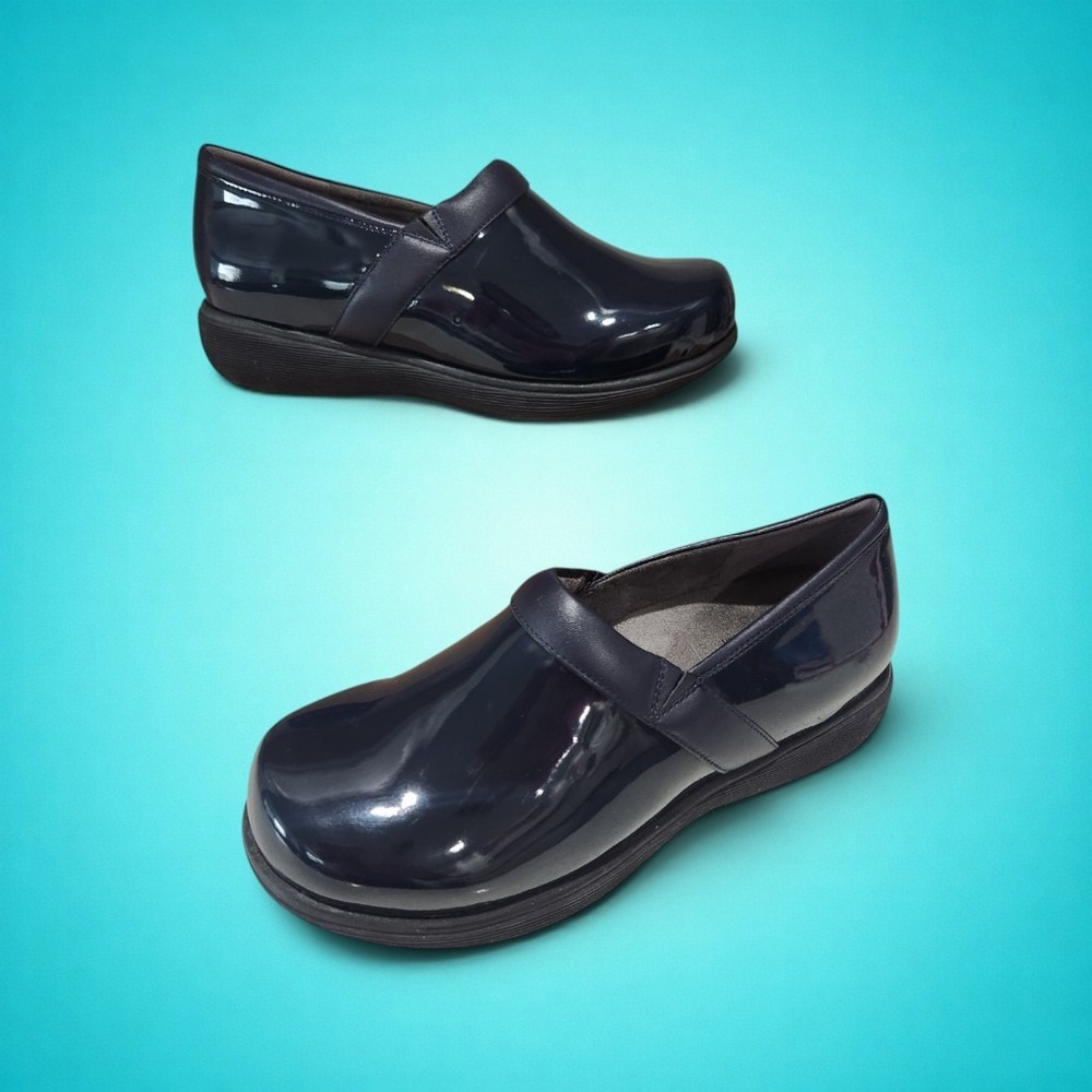 New Women's SOFTWALK Meredith Sport Navy Slip-On Professional Shoes Size 11